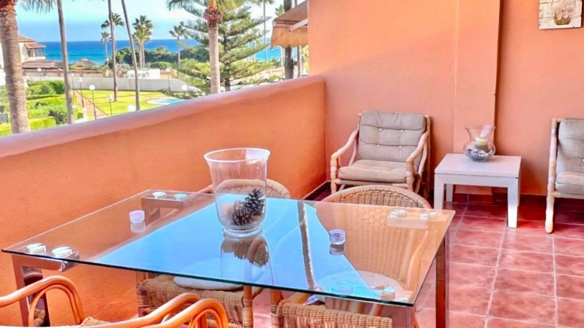 Marbella - Alicate Beachfront Apartment- 8 Apartment