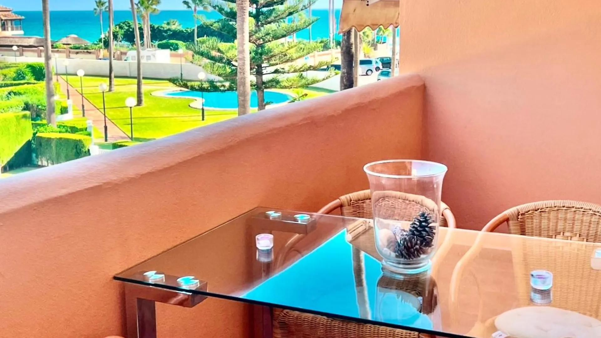 Marbella - Alicate Beachfront Apartment- 8